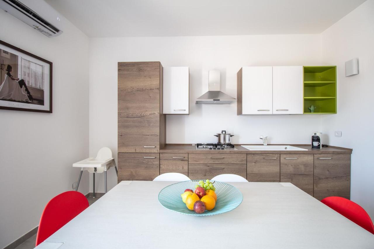 M'Place Apartments Палермо Экстерьер фото